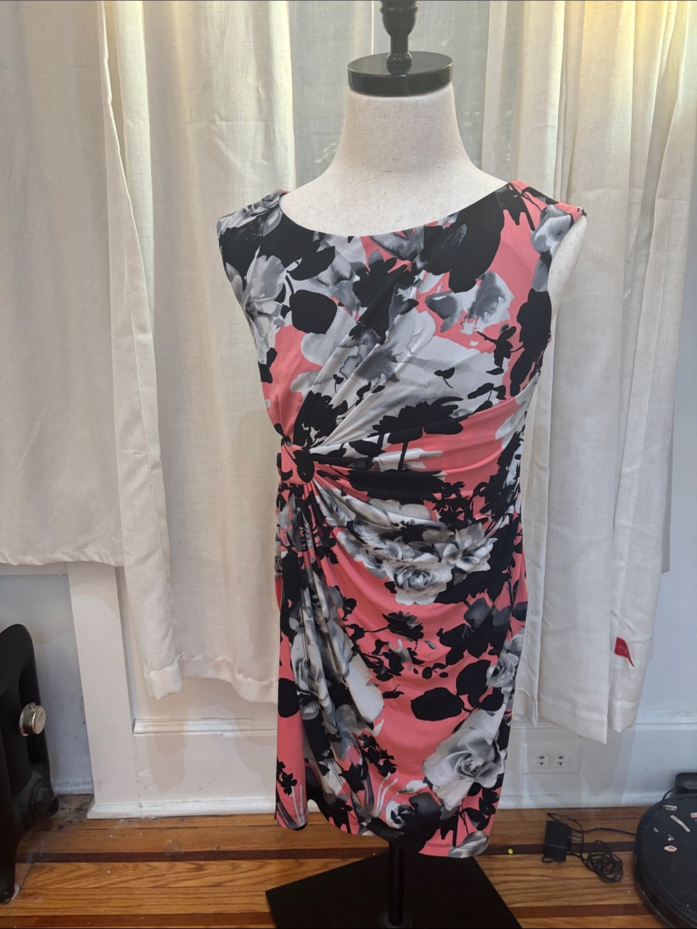 Floral Twist-Front Sleeveless Dress in Coral and Black